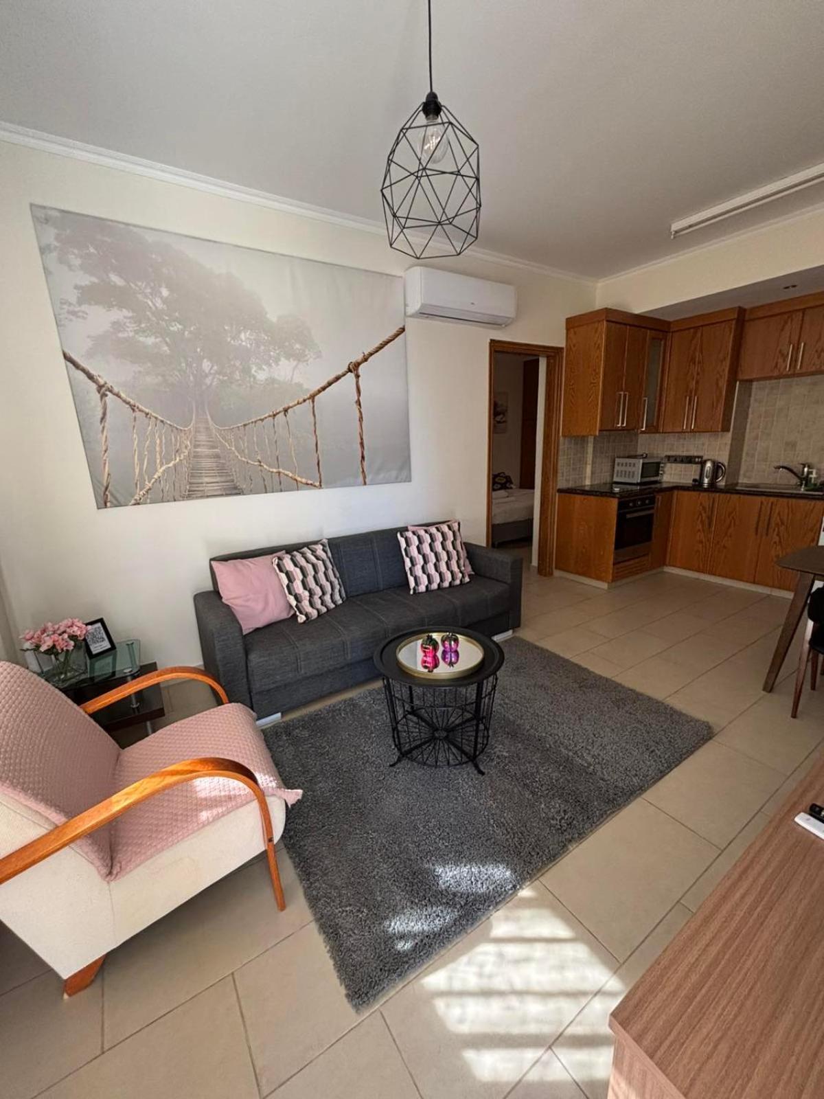 2 Bedroom Apartment, Zygos Centre Block D - By Imh Travel & Tours Пафос Екстер'єр фото